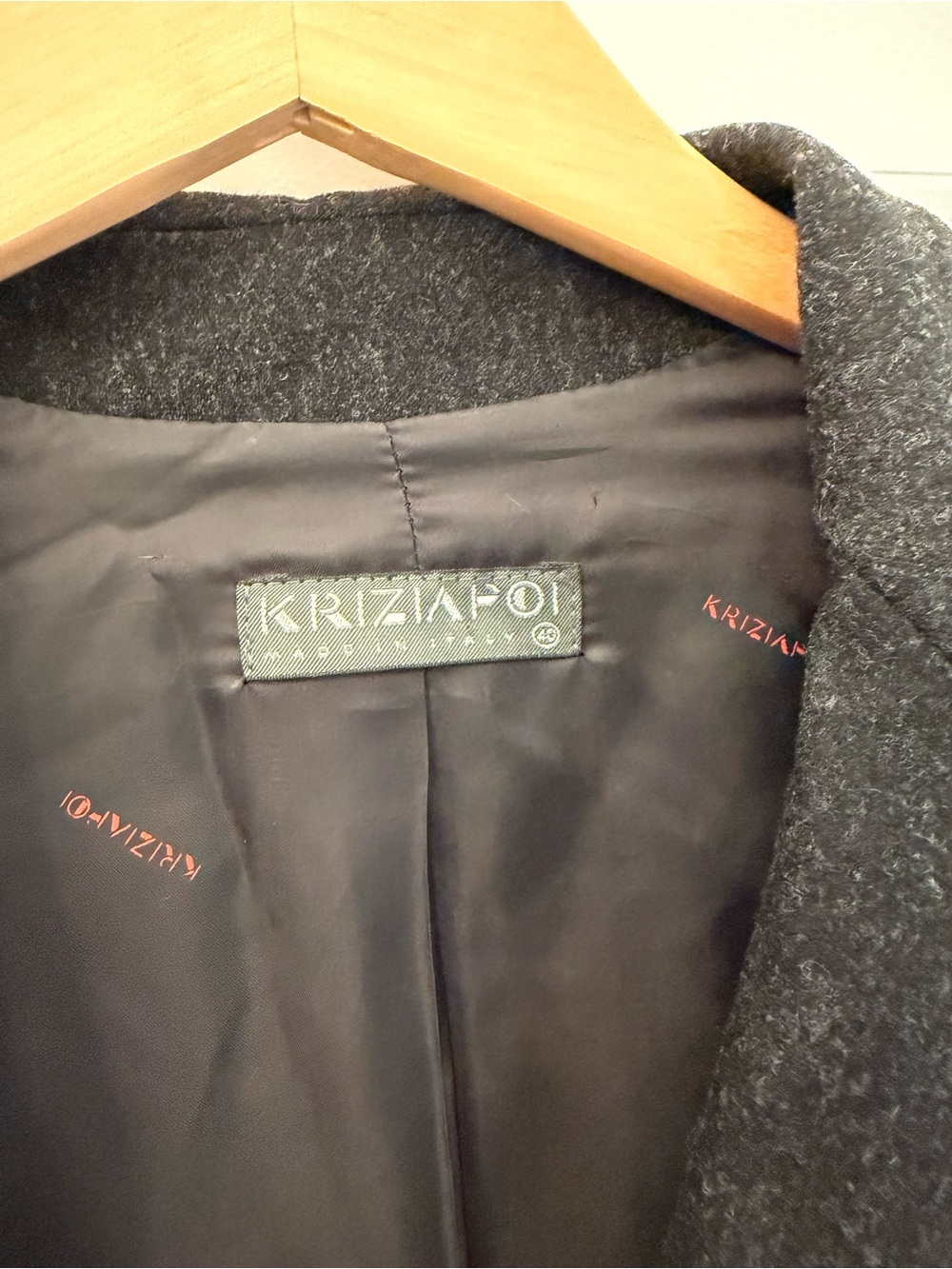 Krizia Women's Charcoal Gray Wool Blend blazer sz40 made in Italy